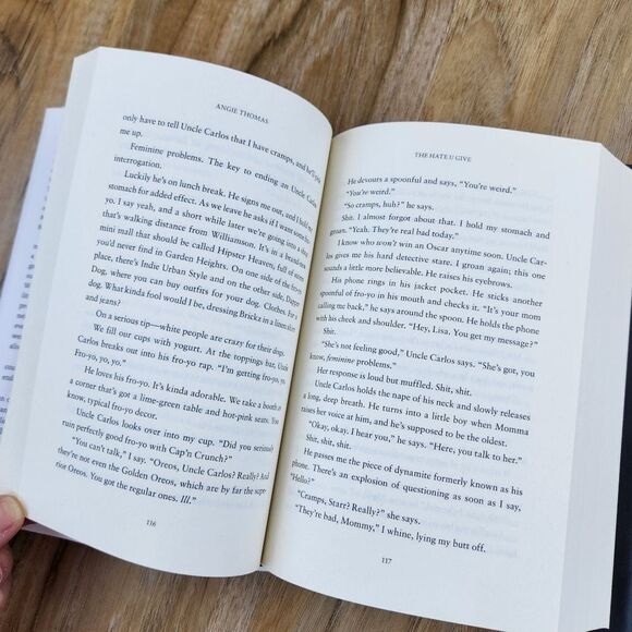 🔸️NIB Angie Thomas 2 Book Hardcover Box Set - The Hate U Give & On The Come Up - Picture 8 of 11